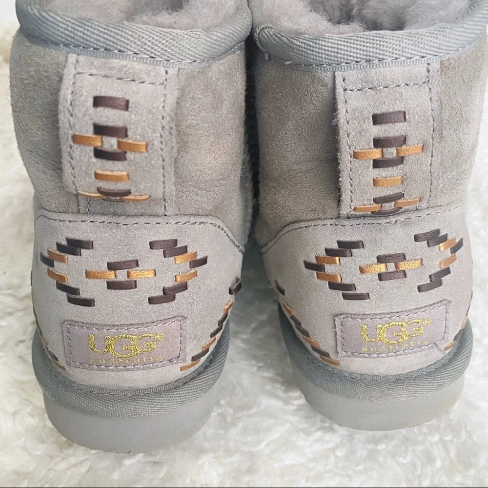 UGG Classic Mini Rustic Weave Boots Ash Gray Suede Sheepskin Size 7